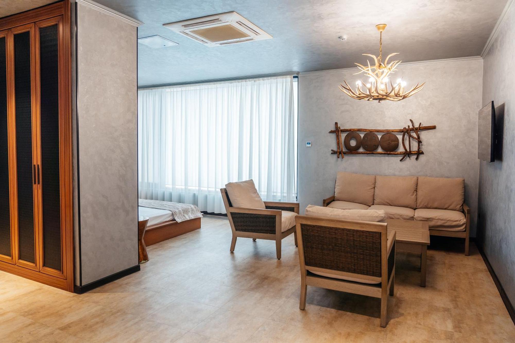 Sulo Vip Spa Atyraū Exteriör bild