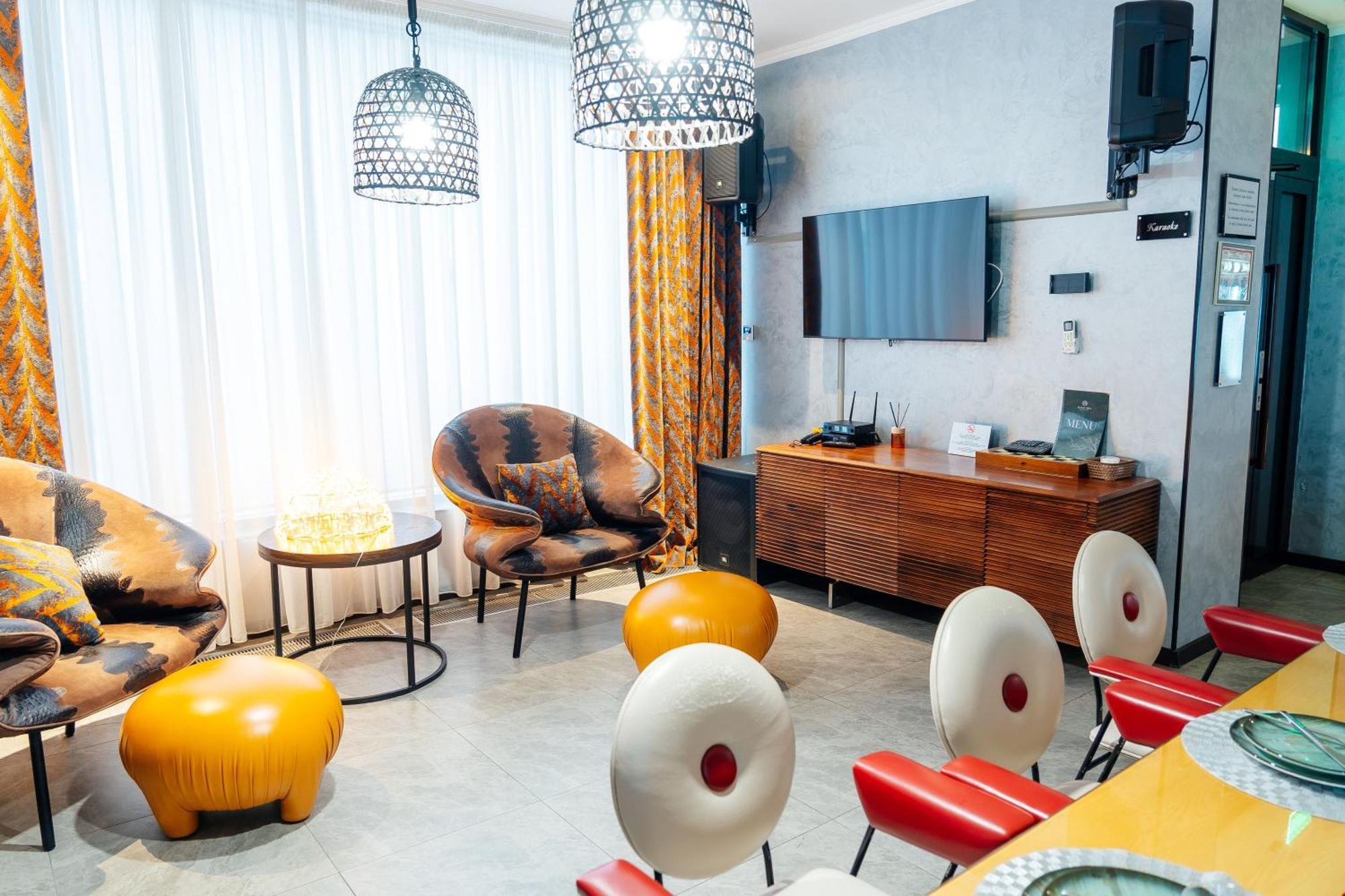 Sulo Vip Spa Atyraū Exteriör bild