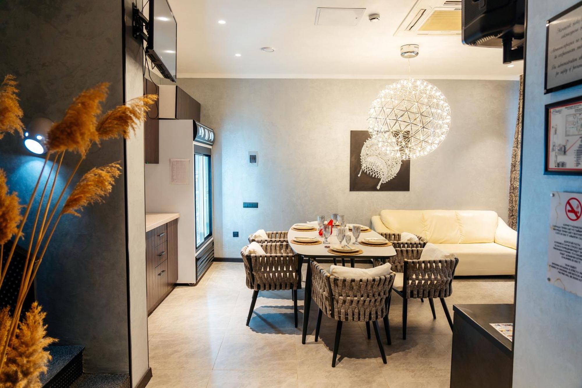 Sulo Vip Spa Atyraū Exteriör bild