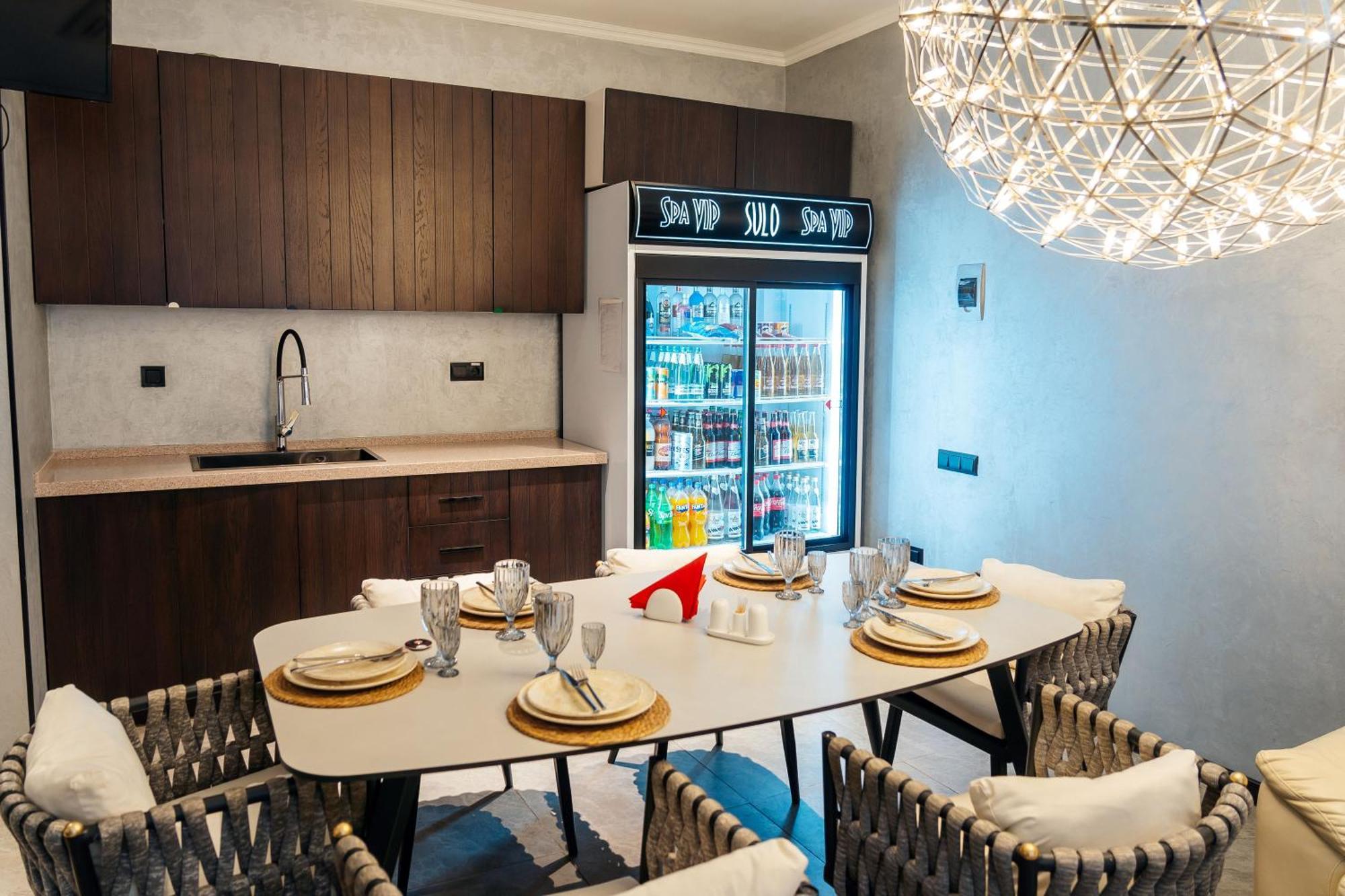 Sulo Vip Spa Atyraū Exteriör bild