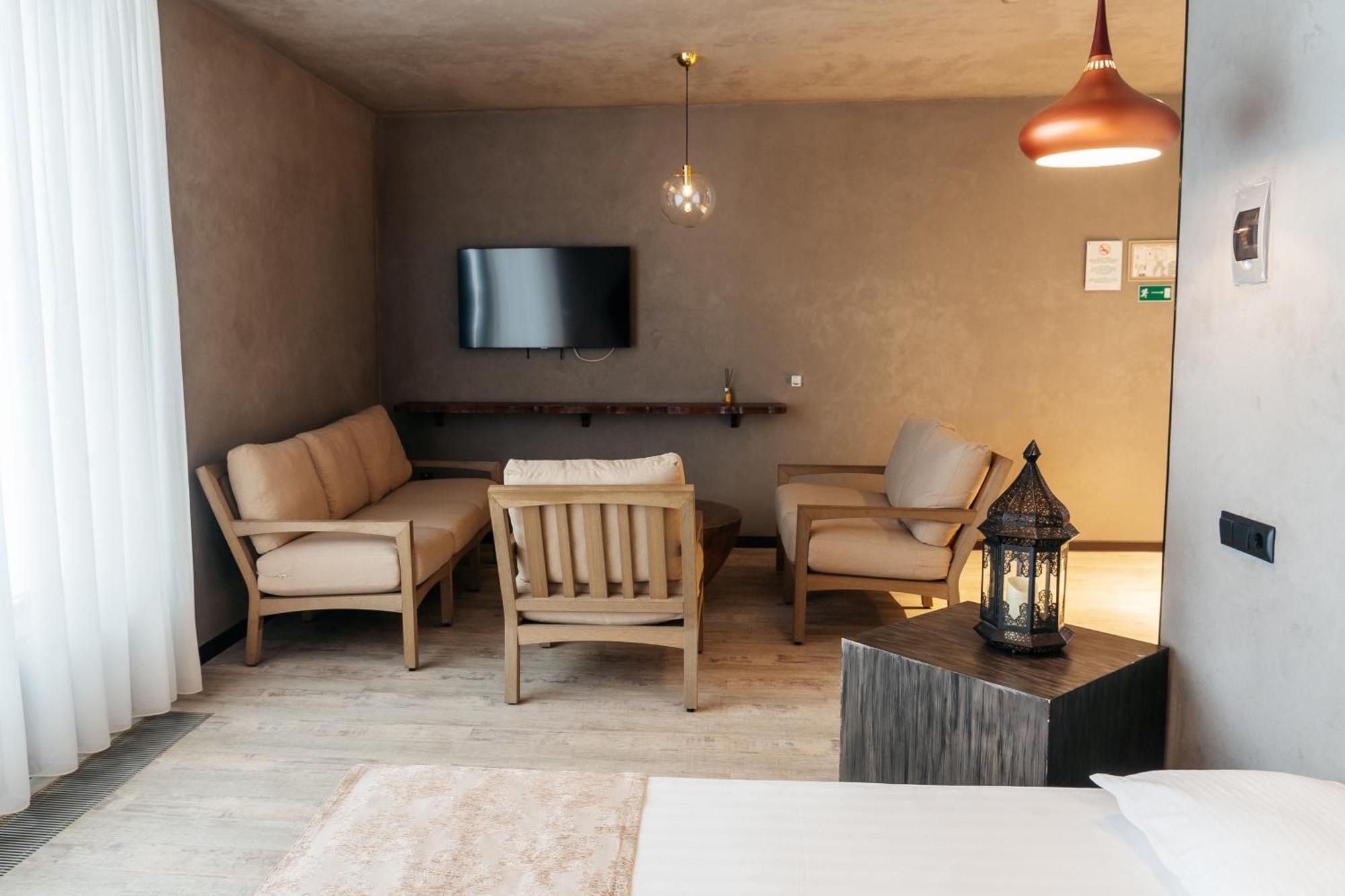 Sulo Vip Spa Atyraū Exteriör bild