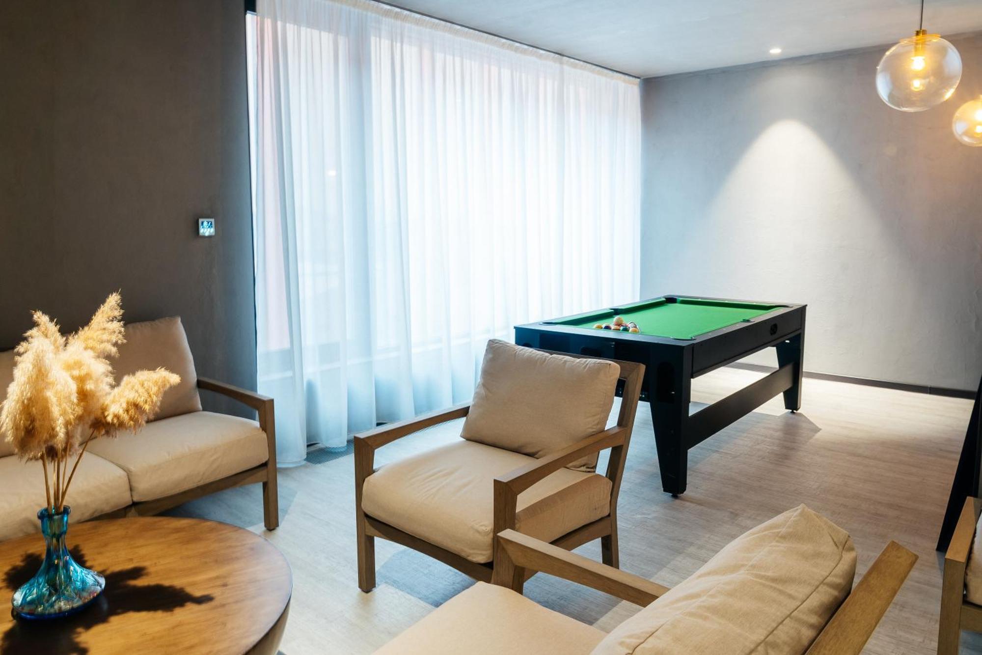 Sulo Vip Spa Atyraū Exteriör bild